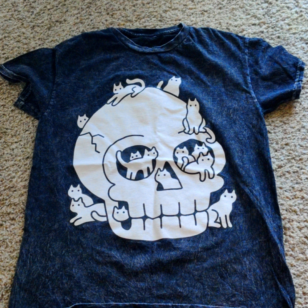 SOLD Skull Cat Shirt